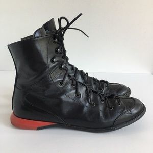 E-mail Women US 7 UK 5 Black Leather Lace-Up Boots